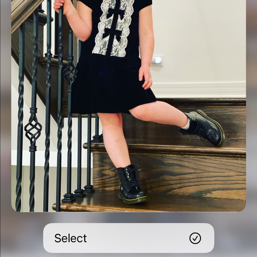 Dr.martens Black patent leather us9